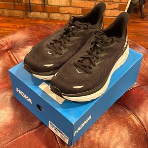 Hoka Clifton 8